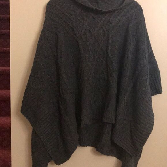 Max Sport Cowl Neck Pancho - Picture 4 of 6